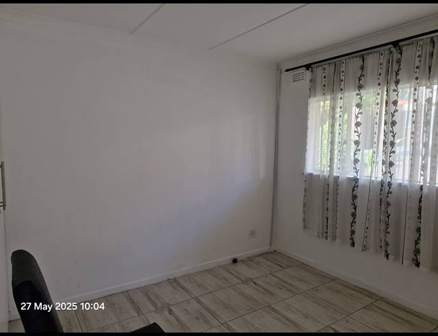 2 BEDROOM SIMPLEX FOR SALE IN MALVERN
